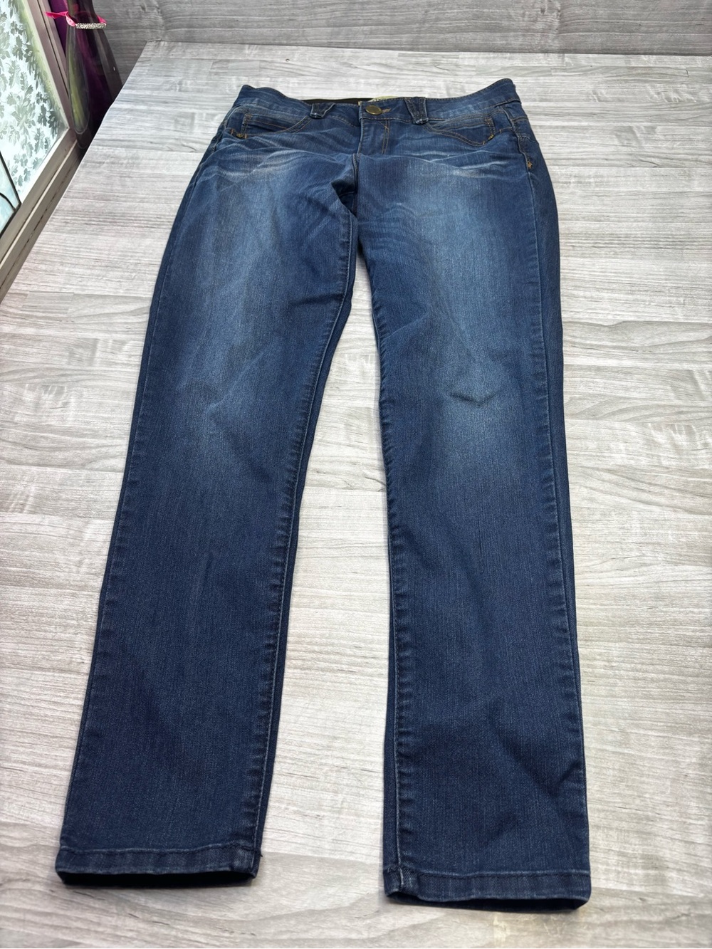 Democracy Women's Straight Leg Jeans in Dark Blue Wash size 8